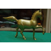 Статуэтка латунная " Лошадь "