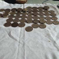Юбилейные монеты 68 штук.