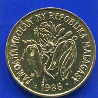 Мадагаскар 10 франков 1986