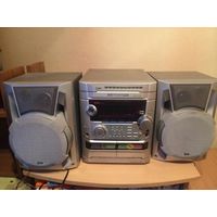 Музыкальный центр LG модель FFH-2108k. Хорошее состояние, практически не пользуюсь. Три диска, караоке, микрофон в комплекте, две кассеты.