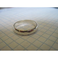 Кольцо обручальное Кубачи 925 пробы 17 размера.