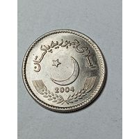 Пакистан 5 рупий 2004 года .
