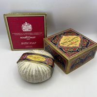 Винтажное мыло в подарочной коробке Roger & Gallet. Франция. Арт 2653