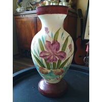 Старинная ваза, молочное стекло, живопись, цветовая гамма, высота 28 см., верх диаметр 10 см., целая