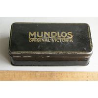 Жестяная коробка  для принадлежностей к швейной машине MUNDLOS ORIGINAL-VICTORIA первая половина ХХ века
