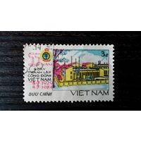 Вьетнам, 1984 г. 1 марка из серии. 55 лет Вьетнамскому профсоюзному движению. Гаш.