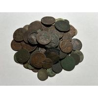 100 старых медных монет