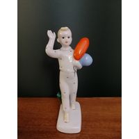 Статуэтка фарфор Лфз,, Мальчик с шариками"На парад, 1950-60гг