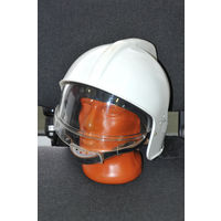 Оригинальный  пожарный  шлем  2006г.выпуска, р 58. как огурчик.