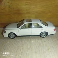 МодельToyota Croun.1/43.