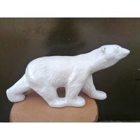 Статуэтка Огромный белый Медведь