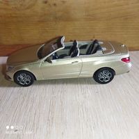 Mercedes Benz E Class Cabriolet .I skale.1/43.